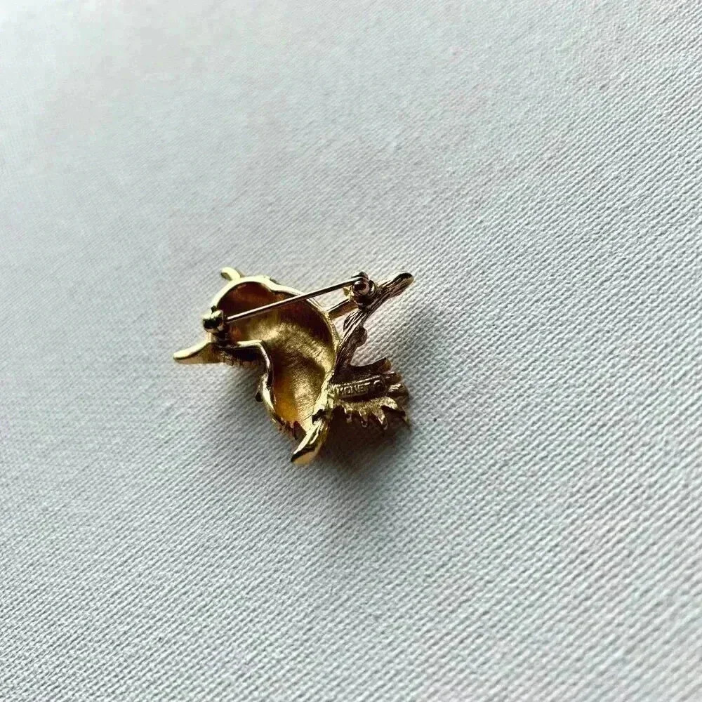 Vintage Monet Gold Tone Horned Owl Brooch Pin - Picture 4 of 6